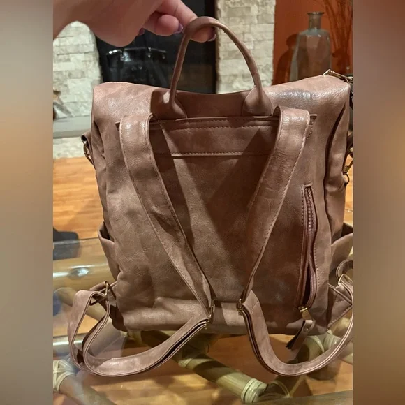Farmhouse is My Style Rosewood Heritage Backpack Like New - Picture 2 of 4